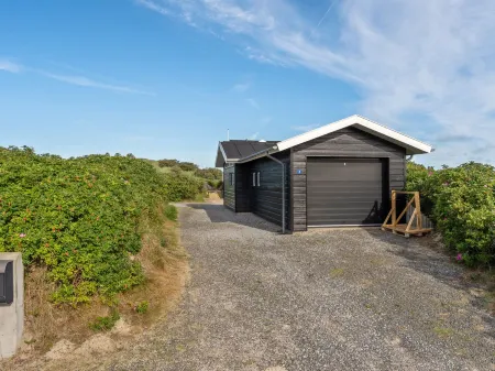 "Ejvind" - 100m from the Sea