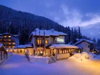 Hotel Waldhuus Hotel a 