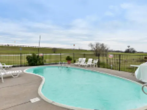 Americas Best Value Inn Schulenburg Hotels in Fayette County