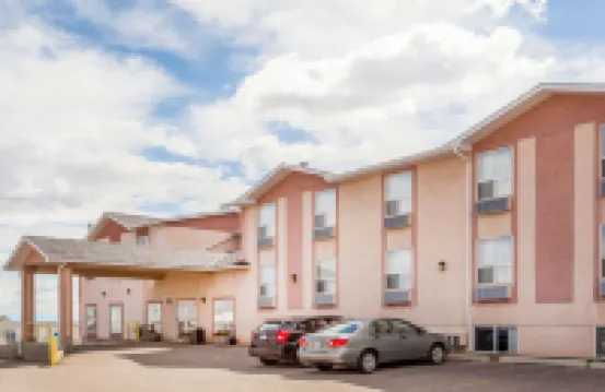 SureStay by Best Western Pincher Creek - Motels