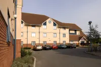 Premier Inn Worcester (M5,Jct6) - parking