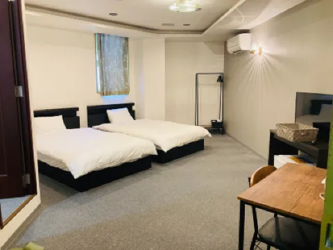 Leola Hotel Hotel berhampiran Tamatsukuri Station