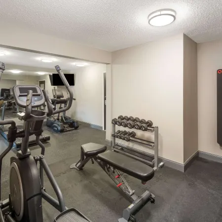 Clarion Pointe Indianapolis Northeast Отели рядом с достопримечательностью «Торговый центр Keystone»