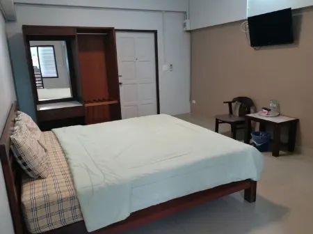 뉴 완차이 호텔 팍총