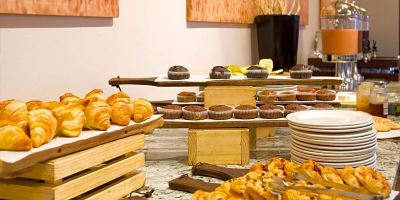 Cuisine The Caledon Hotel Photo