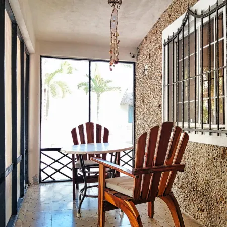 Hacienda Antigua Villa, 50m from Sandy Beach