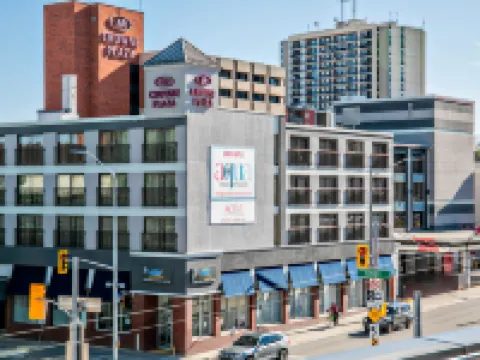 โรงแรม คราวน์พลาซ่า คิทเชนเนอร์-วอเตอร์ลู บาย IHG โรงแรมในคิตเชเนอร์