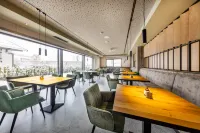 People's Hotel