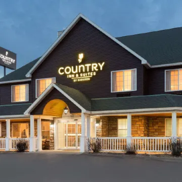 Country Inn & Suites by Radisson, Little Falls, MN