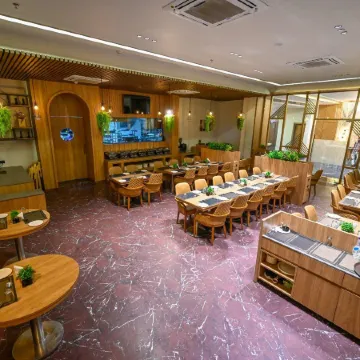 King's Kraft the Park Executive Hotel