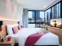 Citadines Gatot Subroto Jakarta Отели рядом с достопримечательностью «Статуя Панчоран»