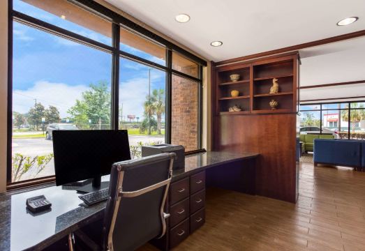 컴포트 스위트 사라랜드