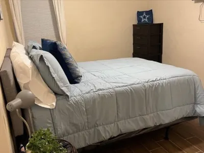 Cozy Pet Friendly Home W/yard
