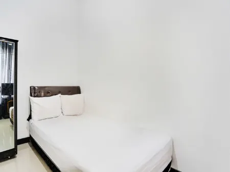 Boarding House Gresik Syariah Отели в г. Gresik