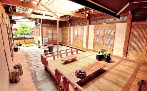 Jeonju Daraeheon Hanok Stay