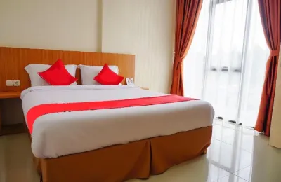 Aedo Hotel Syariah Hotels in Kapau