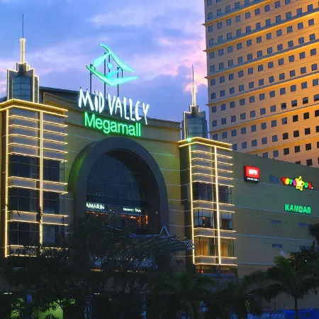Imperial Regency Suites Petaling Jaya Отели рядом с достопримечательностью «Пантай Далам»