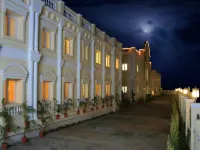 Kumararaja Palace Hotels near Fundera park - Birds park