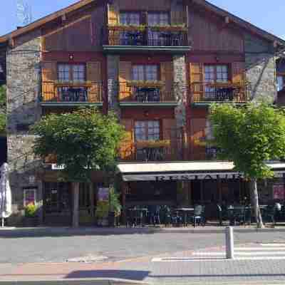 Hotel Esquirol Hotel Exterior