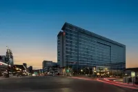 Omaha Marriott Downtown at the Capitol District Hotels in Омаха