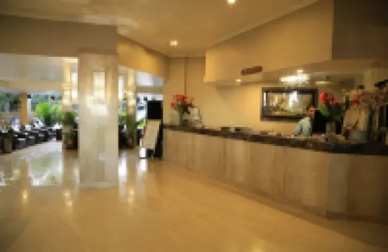 Ravine Hotel - Parkplatz