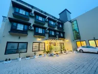 Hotel Green Rooms, Vintage Luxury Near Dal Lake