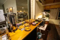Hospitality Carnarvon, SureStay Collection by Best Western - 朝食