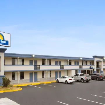 Days Inn by Wyndham Montgomery I-85