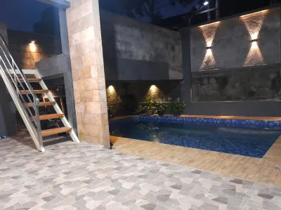 Raden Hill villa ( kolam renang) Hotel di 