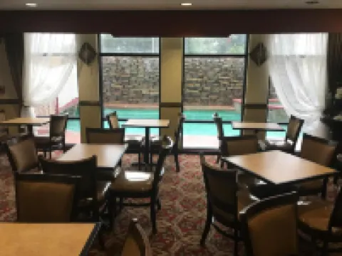 舒適套房酒店 拉雷多酒店