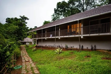 Abad Brookside Wayanad