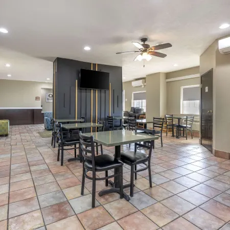 Quality Inn & Suites