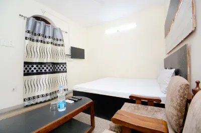 HOTEL SAMRAT Hôtels à : Jagadhri