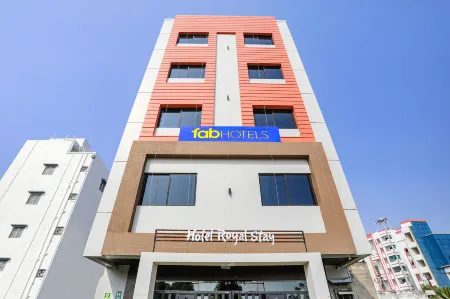 FabHotel Royal Stay - Beltarodi
