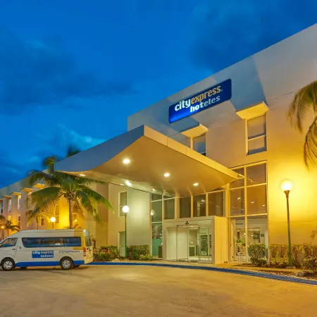 City Express by Marriott Playa Del Carmen