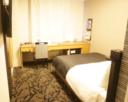 アパホテル〈埼玉谷塚駅前〉 草加のホテル