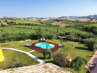 Villa Morro Suites Hotels in Montelupone