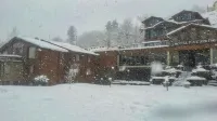 Hotel Pine Spring Pahalgam Các khách sạn gần OBROS