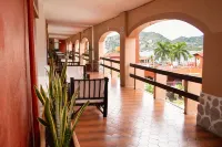 Hotel Zihua Caracol Hotels in Zihuatanejo