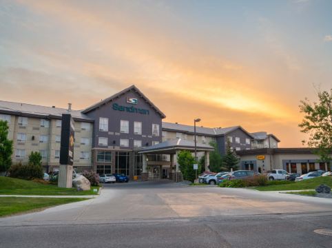 Sandman Hotel & Suites Calgary South