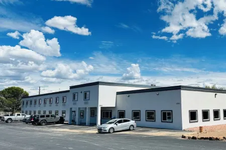 The Copper Hotel, SureStay Collection by Best Western Отели рядом с достопримечательностью «Минделефф Кавейтс»