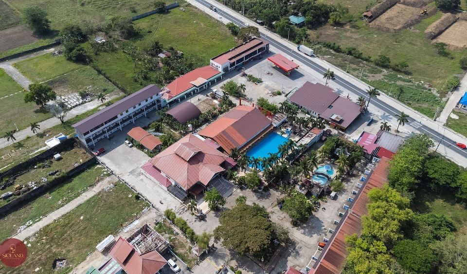 Quezon Premier Hotel Candelaria - Housity