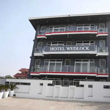 Hotel Wedlock Sector 47