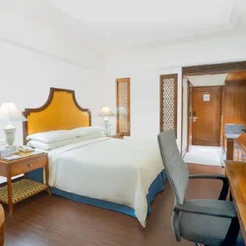 Hyderabad Marriott Hotel & Convention Centre Отели рядом с достопримечательностью «Район Амеерпет»