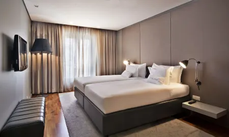 Altis Prime Hotel Отели рядом с достопримечательностью «Graça Convent»