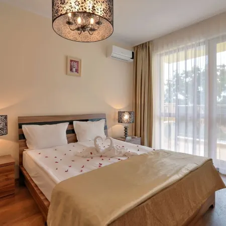 Apart Hotel Golden Line