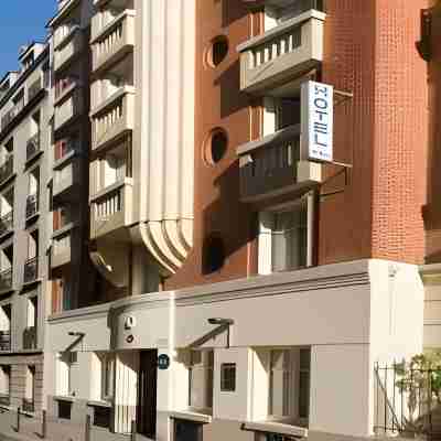Hôtel Moderniste Hotel Exterior