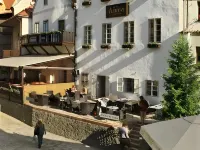 Hotel Edward Kelly - Parking
