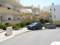 Clube Meia Praia Hotels in Odiáxere