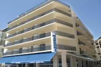 Hotel Marconi - สระว่ายน้ำบนดาดฟ้า